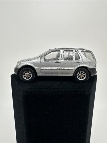 Maisto mercedes benz ml320 - mercedes-benz, die